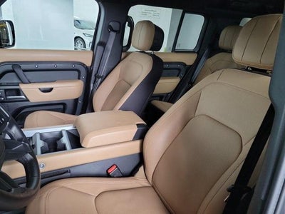 2025 Land Rover Defender V8