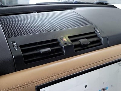 2025 Land Rover Defender V8